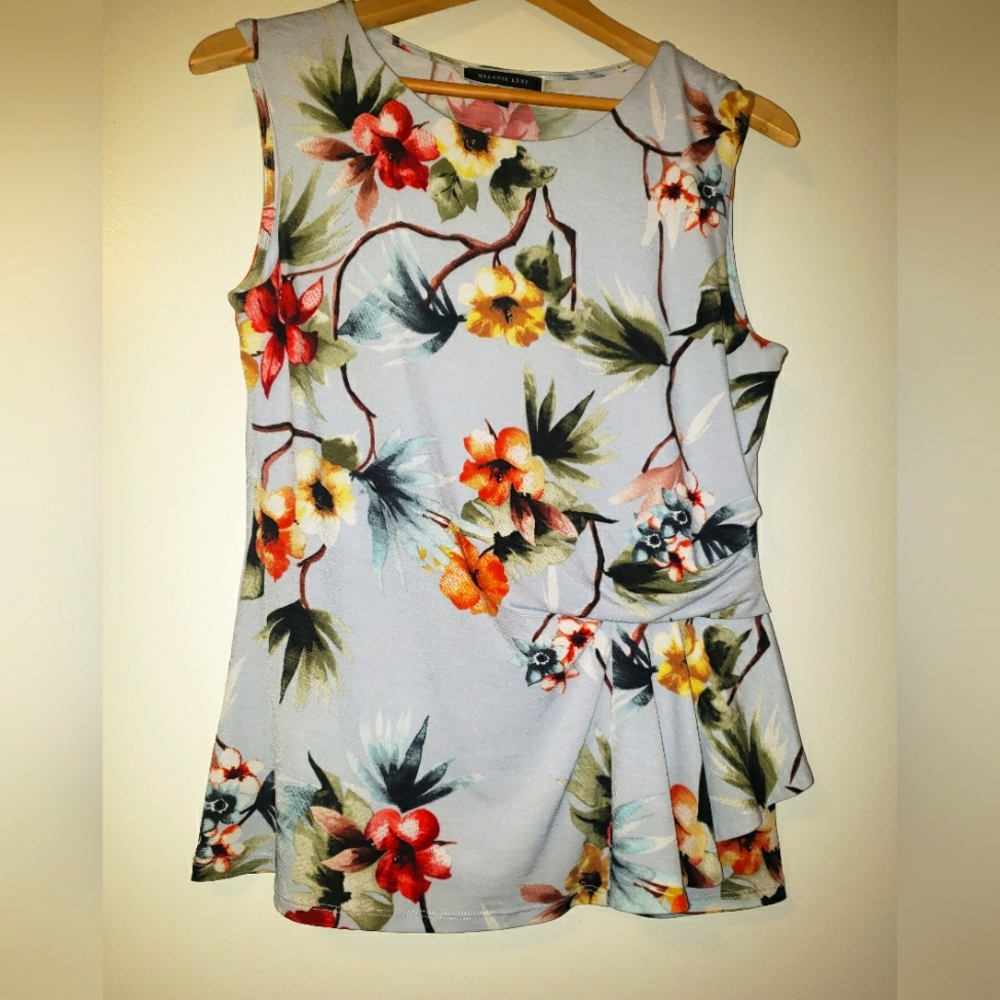 Floral Side Ruched Top Size Medium
